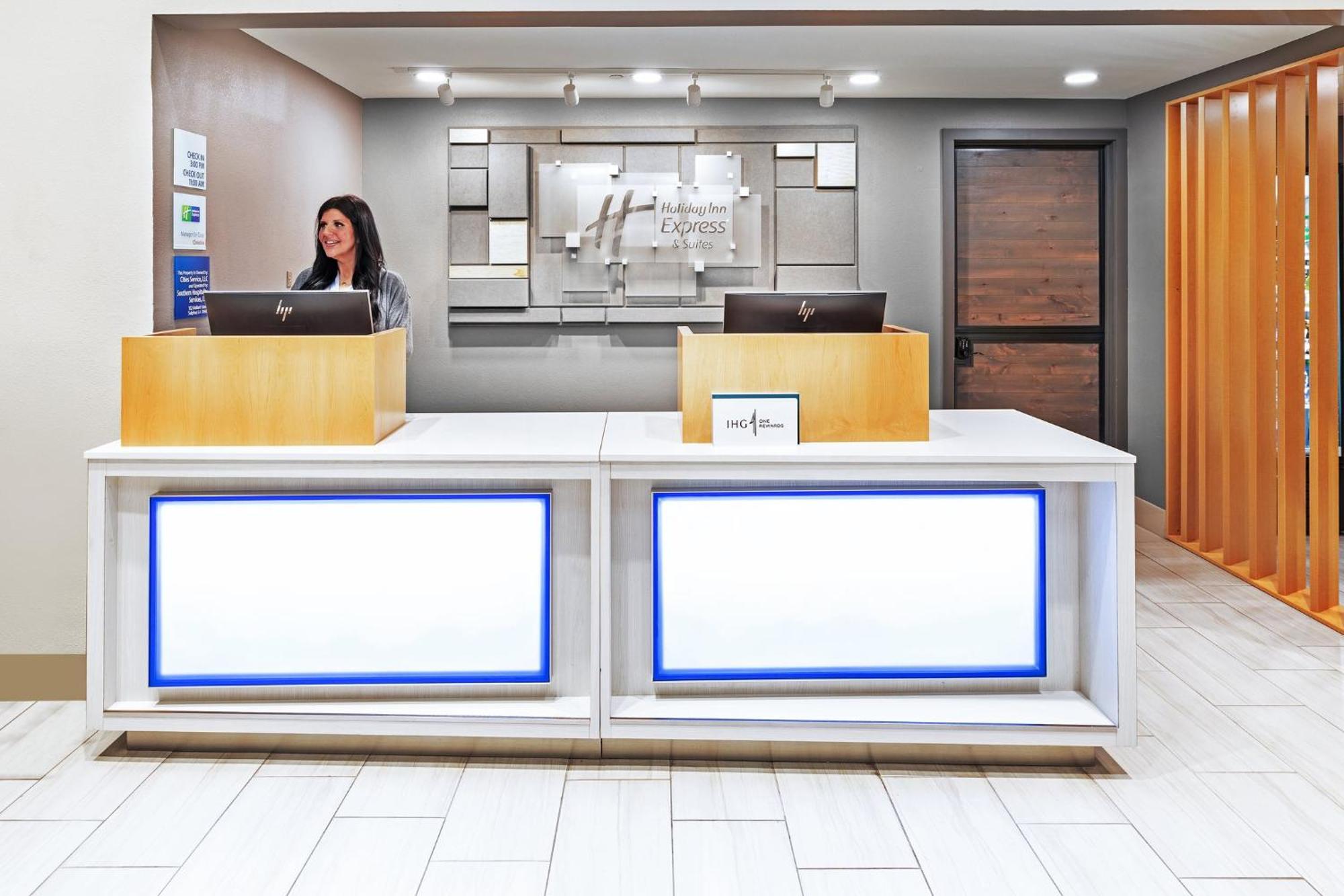 Holiday Inn Express & Suites Sulphur - Lake Charles By Ihg Exteriér fotografie